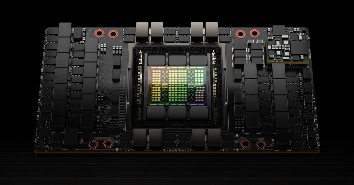 NVIDIA H100 SXM 模块,中央为 GPU 核心、四周环绕 HBM 颗粒(图源:NVIDIA)